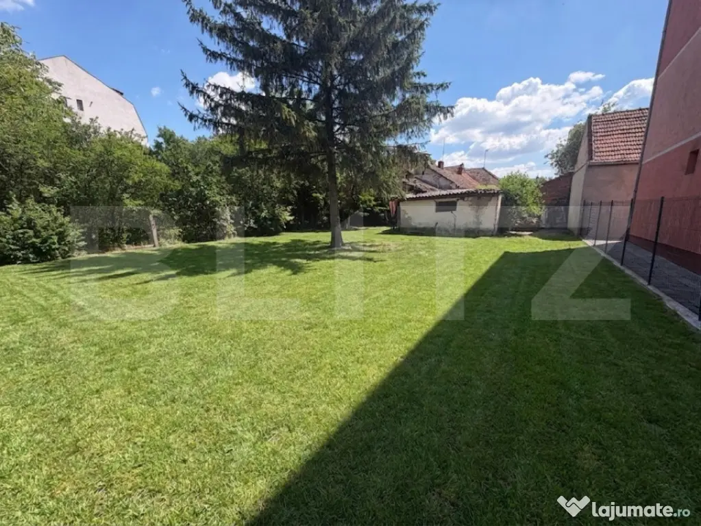 Proprietate de vanzare, 100 mp, 2 fronturi stradale, teren 6