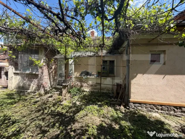 Proprietate de vanzare, 100 mp, 2 fronturi stradale, teren 6