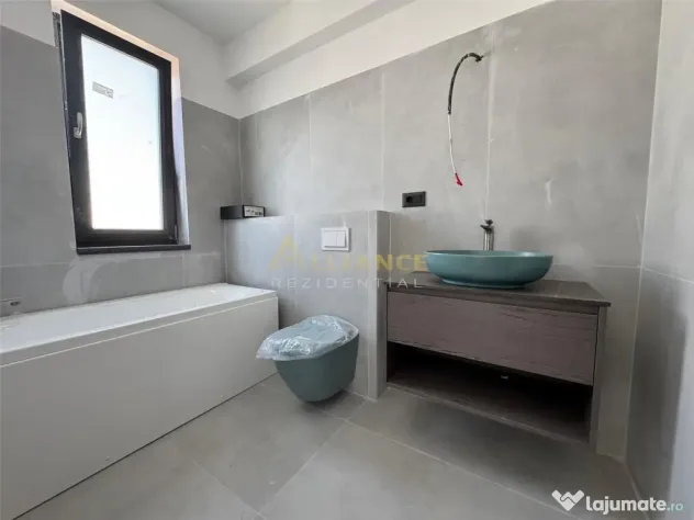 {Primarie} Vila 3 camere - 3 bai | Teren 210 mp