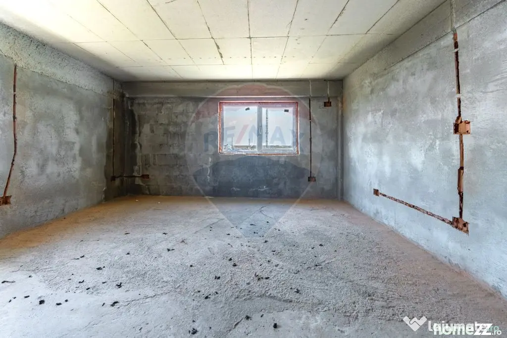 Aparthotel / Clădire 24-28 unități lângă viitoarea s... - Costinesti (Constanta)