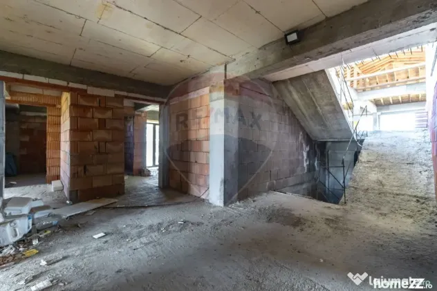 Aparthotel / Clădire 24-28 unități lângă viitoarea s... - Costinesti (Constanta)