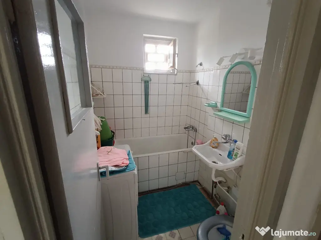 Închiriez apartament 2 camere Campina Prahova str. B.P.Hasdeu