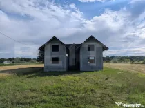 ???? Casă Spațioasă la Roșu cu 7.500 mp Teren – Oportu
