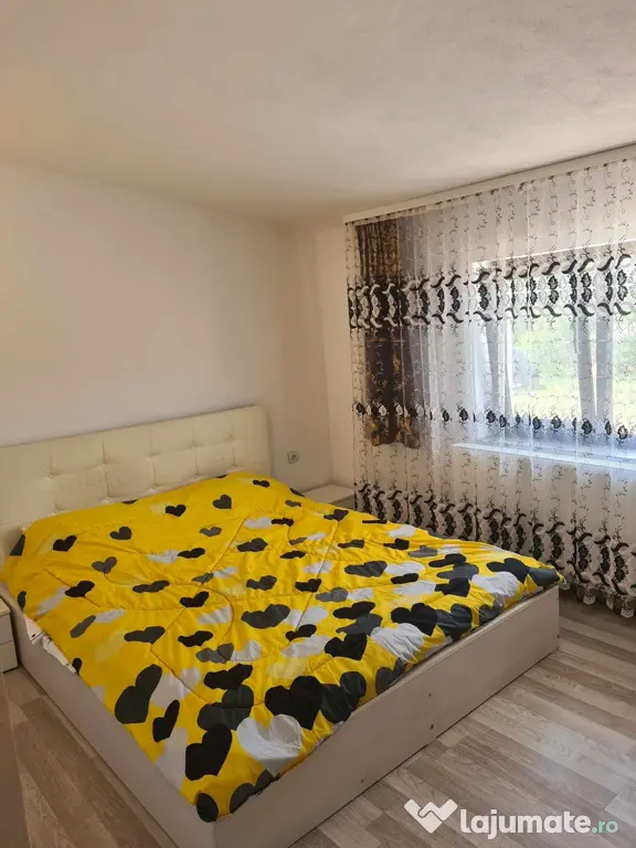 Apartament de închiriat