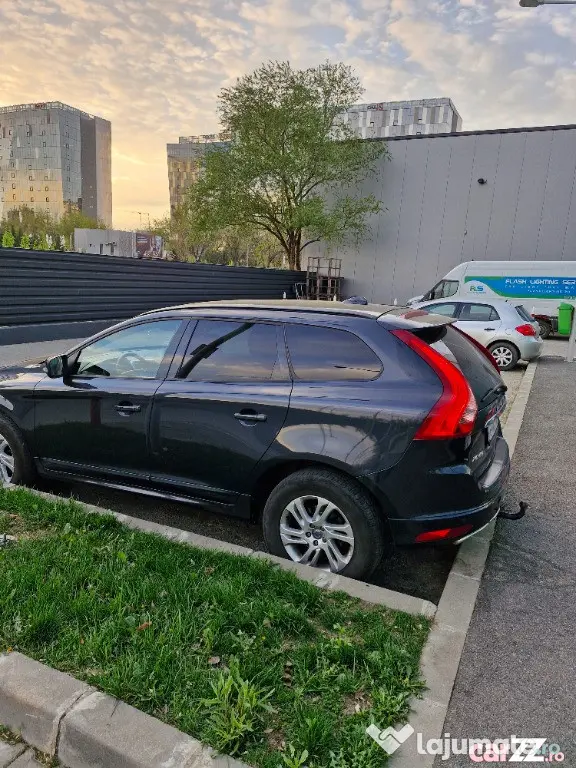 VOLVO XC60 2015 — imagine 8