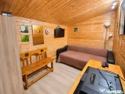Casă renovată cu teren de 938 mp, garaj și anexă – Val 