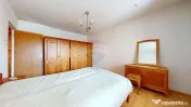 Apartament cu 3 camere de vânzare în zona Centrala, Fag... 
