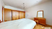 Apartament cu 3 camere de vânzare în zona Centrala, Fag... 