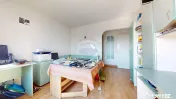 Apartament cu 3 camere de vânzare în zona Centrala, Fag... 