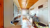 Apartament cu 3 camere de vânzare în zona Centrala, Fag... 