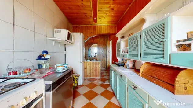 Apartament cu 3 camere de vânzare în zona Centrala, Fag...