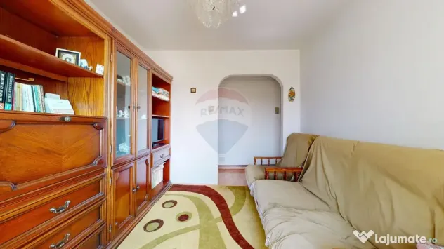 Apartament cu 3 camere de vânzare în zona Centrala, Fag...