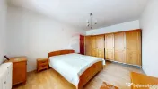 Apartament cu 3 camere de vânzare în zona Centrala, Fag... 