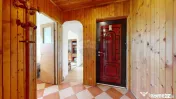 Apartament cu 3 camere de vânzare în zona Centrala, Fag... 