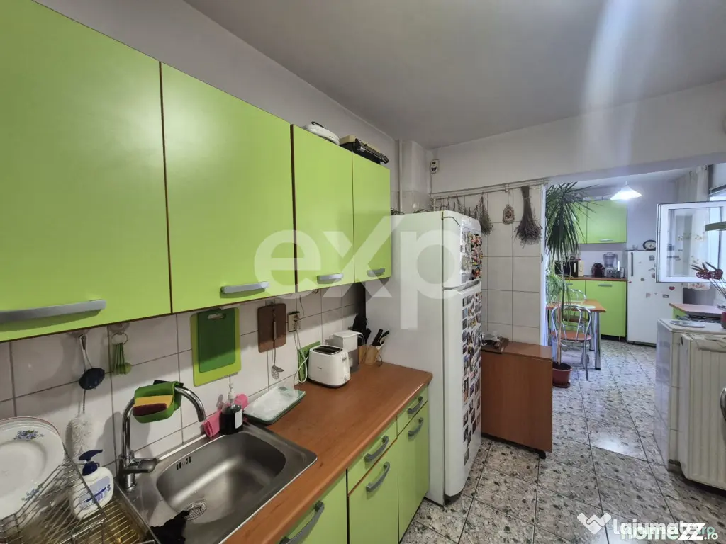 De vanzare I 3 camere luminoase | Basarabia - Arena National