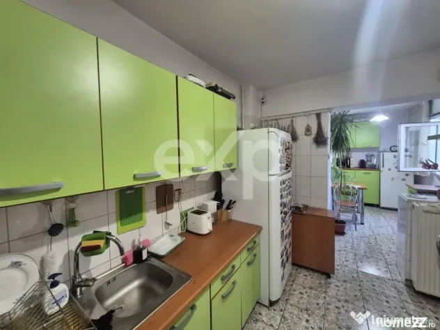 De vanzare I 3 camere luminoase | Basarabia - Arena National