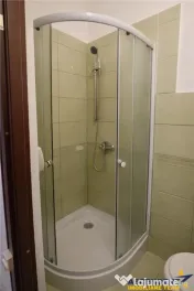 Garsoniera cu baie si bucatarie, mobilata, loc parcare, Trac 