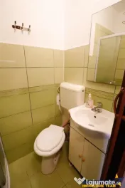 Garsoniera cu baie si bucatarie, mobilata, loc parcare, Trac 