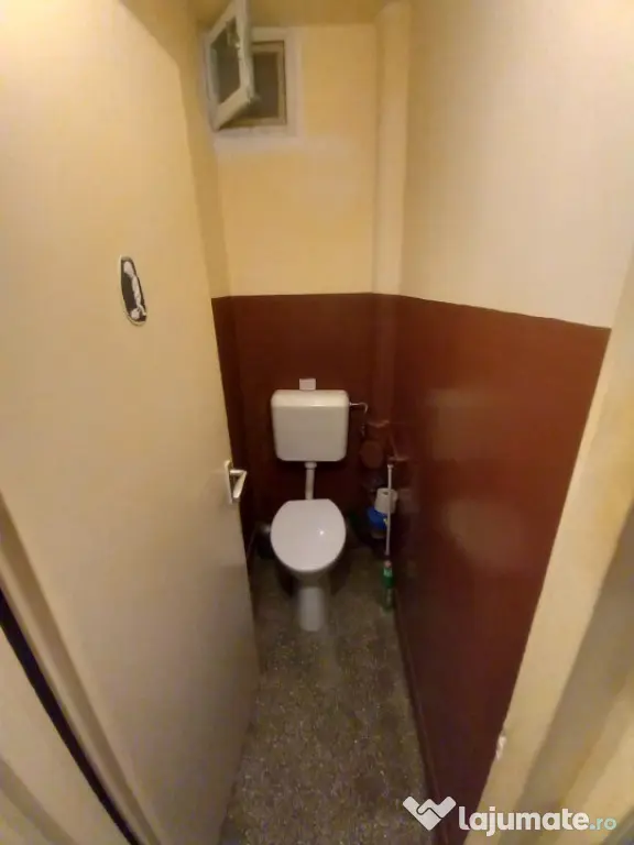 Apartament 3 camere, 57 mp, decomandat, zona Săsar