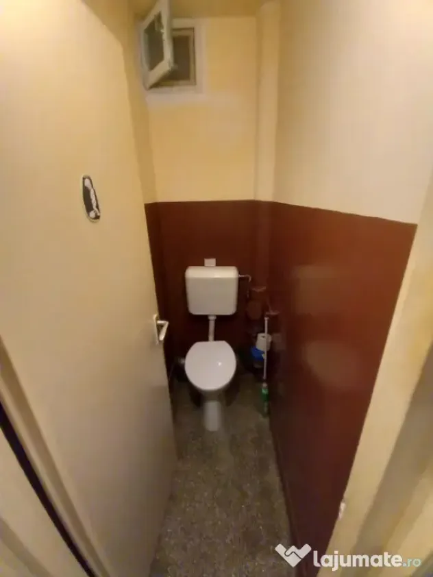 Apartament 3 camere, 57 mp, decomandat, zona Săsar