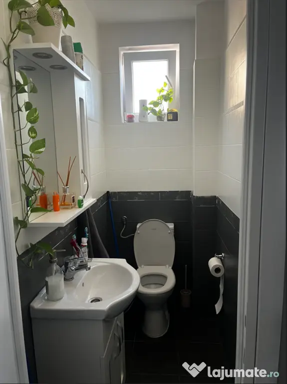 Duplex 2 camere, spațios, mobilat și utilat, gata de mutare, loc de parcare