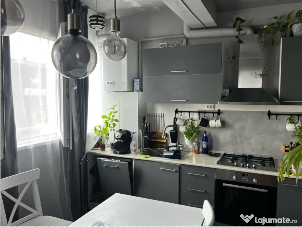 Duplex 2 camere, spațios, mobilat și utilat, gata de mutare, loc de parcare