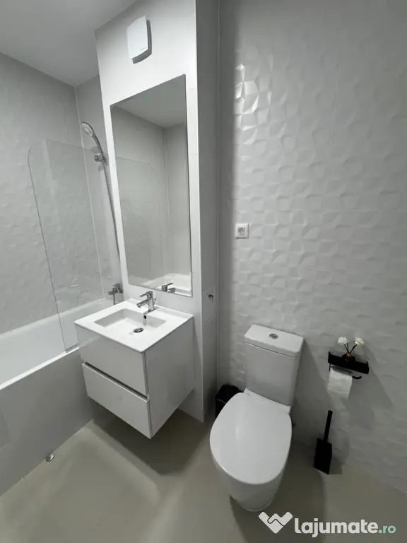 Proprietar inchiriez ap 2 camere
