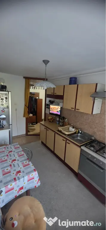 Urgent! Neg!! Prop! Vând ap 3 cam, 2 băi, 2 beciuri, balcon
