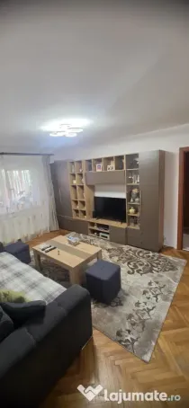 Urgent! Neg.!!! Prop.! Vând apartament 3 cam 2 băi, 2 beciuri, balcon, str. Freziei
