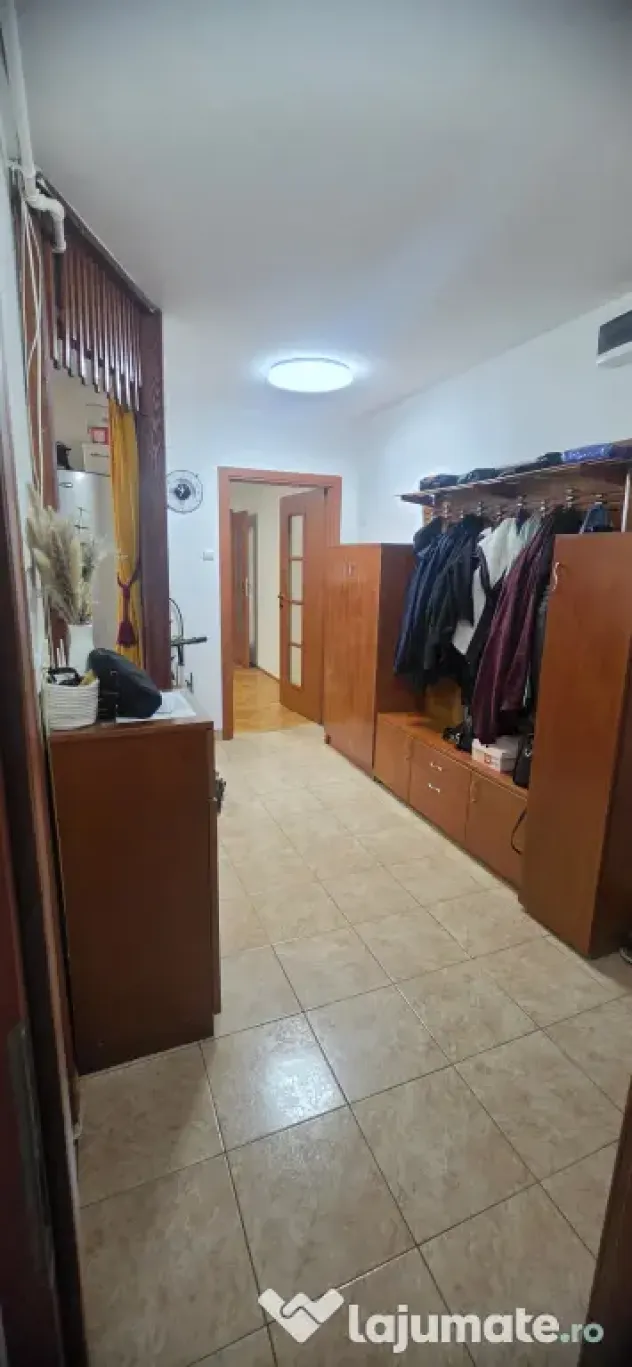 Urgent! Neg!! Prop! Vând ap 3 cam, 2 băi, 2 beciuri, balcon