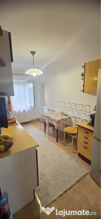 Urgent! Neg!! Prop! Vând ap 3 cam, 2 băi, 2 beciuri, balcon