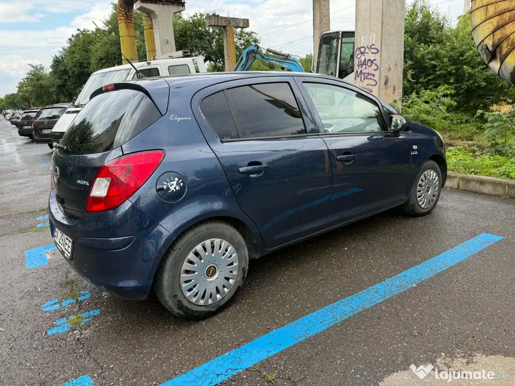 Vând Opel Corsa D 2011