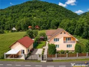Casa spatioasa Spatiu Comercial 50 mp garaj teren 1.000 m