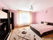Casa spatioasa Spatiu Comercial 50 mp garaj teren 1.000 m