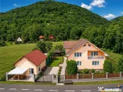 Casa spatioasa Spatiu Comercial 50 mp garaj teren 1.000 m 