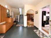 Casa spatioasa Spatiu Comercial 50 mp garaj teren 1.000 m 