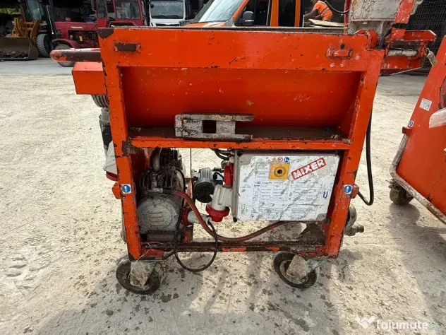 Mașină profesională de tencuit și pompat mortar Mixer Mustang+ malaxor+ furtune