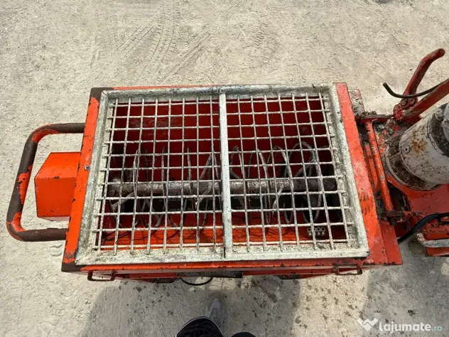 Mașină profesională de tencuit și pompat mortar Mixer Mustang+ malaxor+ furtune