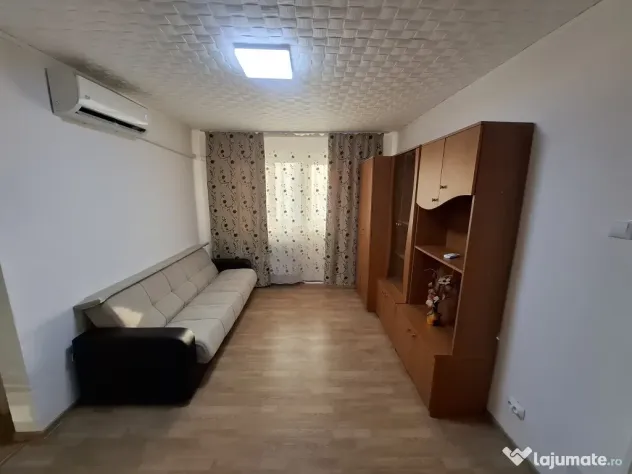 Vand apartament 2 camere Micro 3, Strada Lotus
