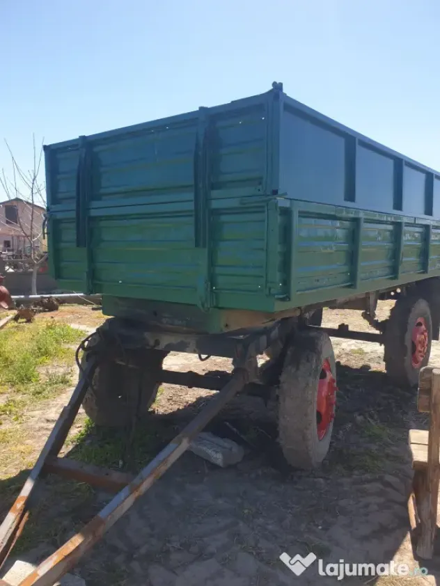 Remorca agricola