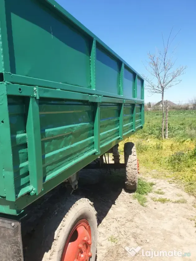 Remorca agricola