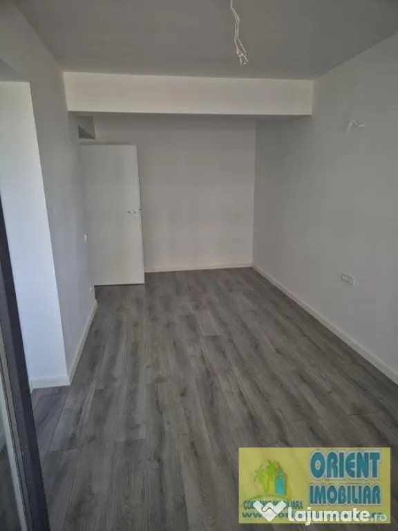Tomis Plus, 2 camere de vanzare, etaj 1, decomandat