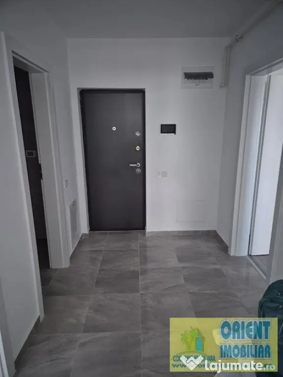 Tomis Plus, 2 camere de vanzare, etaj 1, decomandat