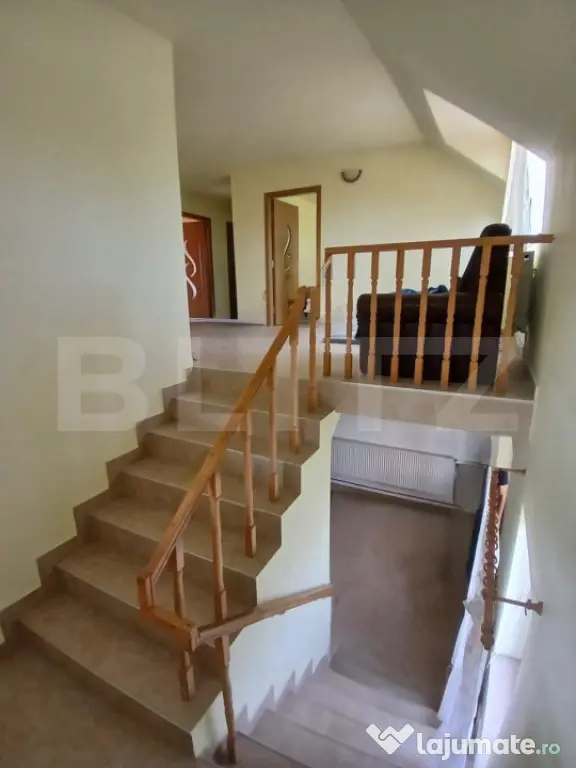 Casa P+M cu 5 camere si garaj, amplasate pe un teren de 650m