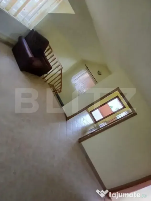 Casa P+M cu 5 camere si garaj, amplasate pe un teren de 650m