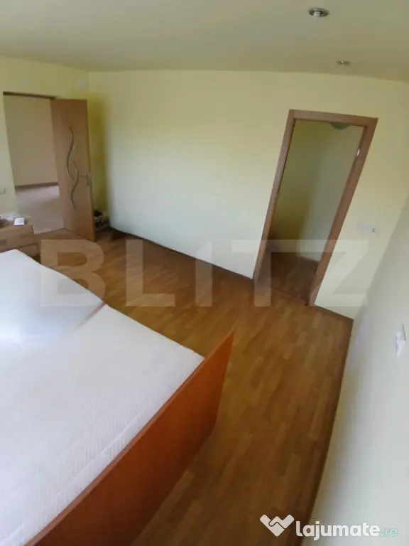Casa P+M cu 5 camere si garaj, amplasate pe un teren de 650m