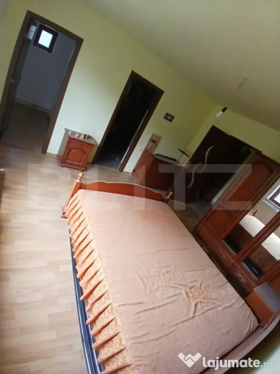 Casa P+M cu 5 camere si garaj, amplasate pe un teren de 650m