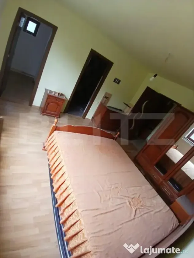 Casa P+M cu 5 camere si garaj, amplasate pe un teren de 650m