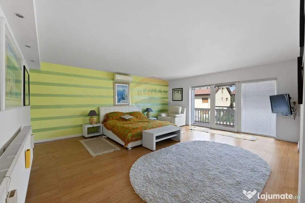 Vilă cu 4 camere de vânzare 921 mp zona Subcetate,Arad