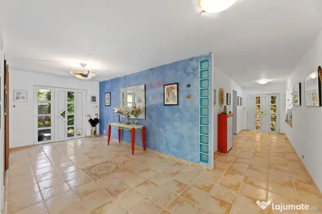 Vilă cu 4 camere de vânzare 921 mp zona Subcetate,Arad